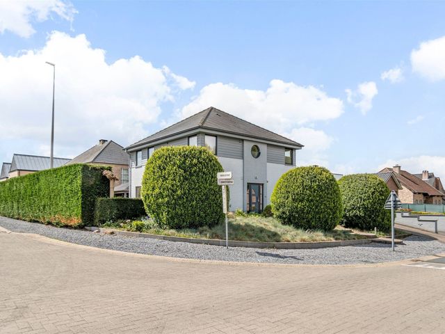 Dornerstationsstraat 20  , Maaseik