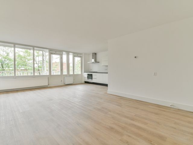 Polderplein 76, Hoofddorp