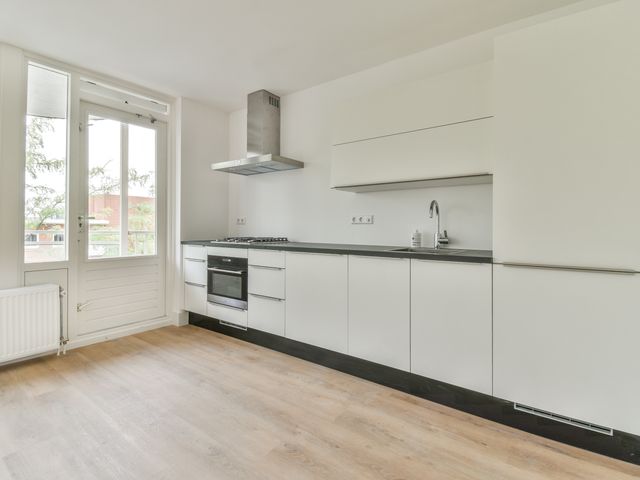 Polderplein 76, Hoofddorp