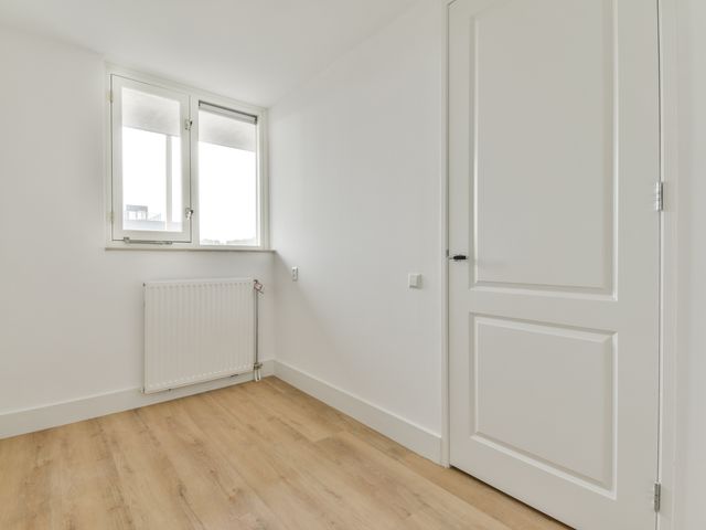Polderplein 76, Hoofddorp