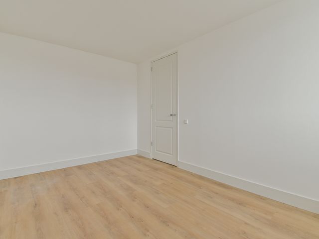 Polderplein 76, Hoofddorp