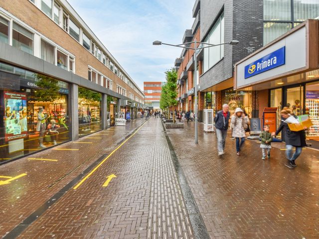 Polderplein 76, Hoofddorp