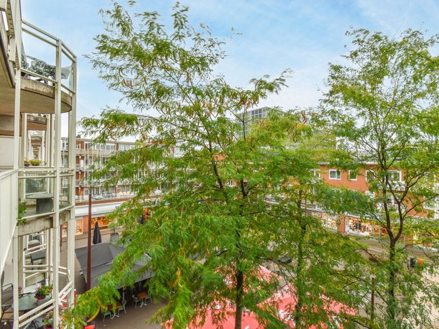 Polderplein 76, Hoofddorp