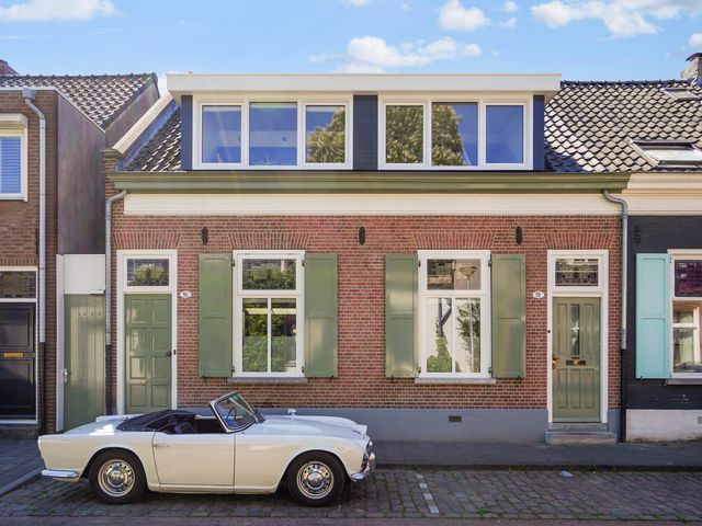 Hoogvensestraat 98, Tilburg