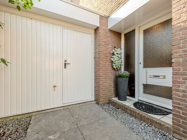 Zuwe 32, Bodegraven
