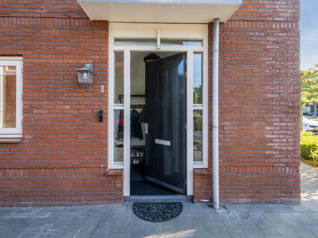 Kraanvogel 8, Terneuzen