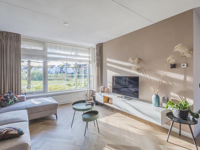 Kraanvogel 8, Terneuzen