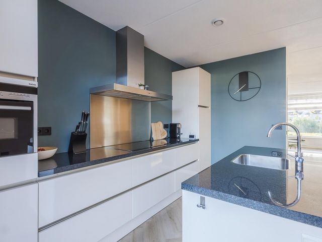 Kraanvogel 8, Terneuzen