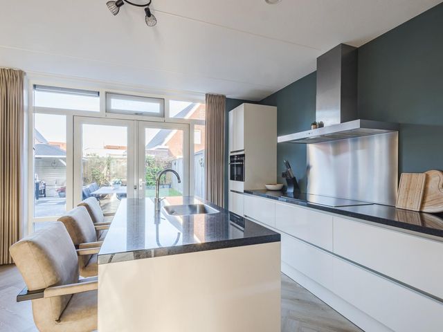 Kraanvogel 8, Terneuzen