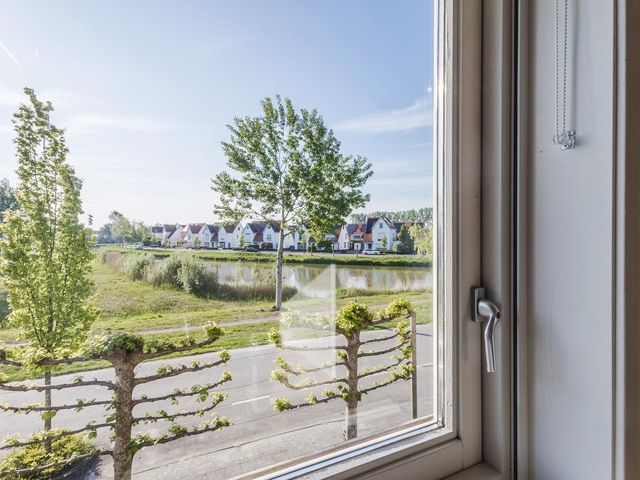 Kraanvogel 8, Terneuzen