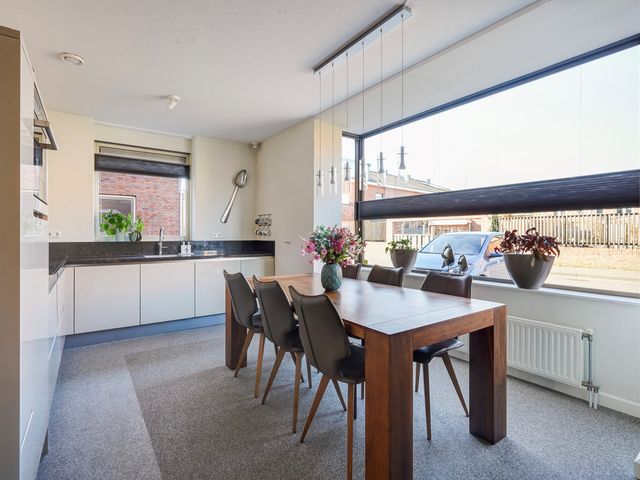 Juttepeer 31, Den Hoorn