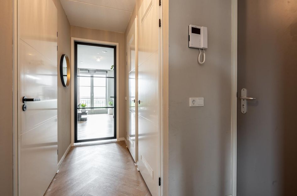 Albaniestraat 95