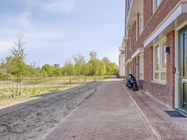 Edgar du Perronstraat 73, 'S-Gravenhage