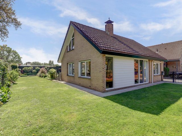 Zeedahliaweg 24, Renesse