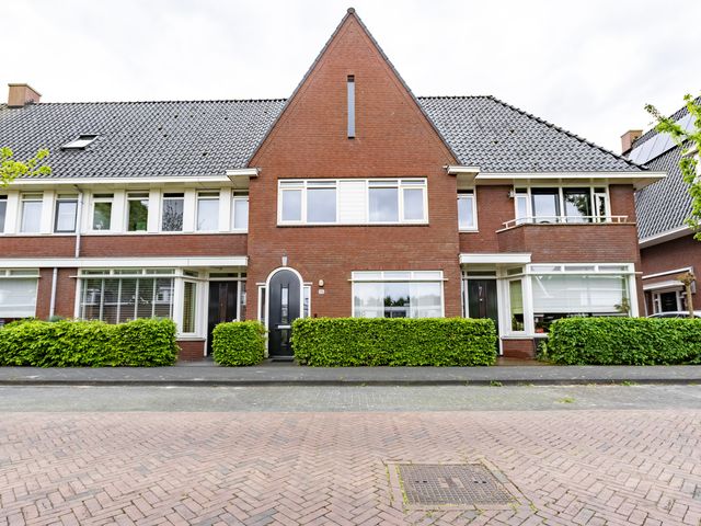 Valkenswaardstraat 106, Tilburg