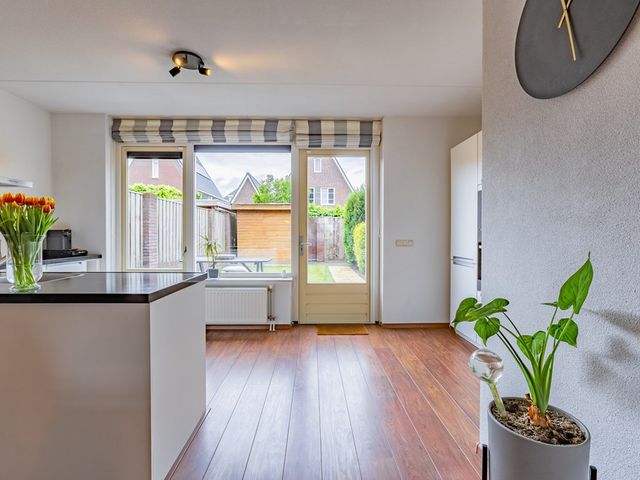 Valkenswaardstraat 106, Tilburg