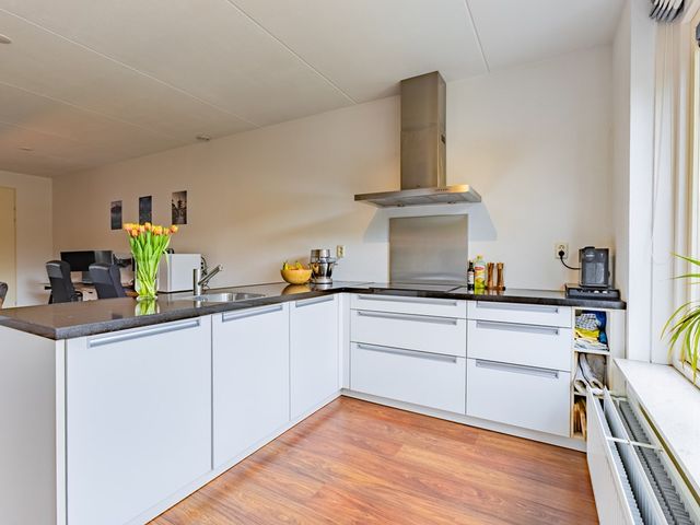 Valkenswaardstraat 106, Tilburg