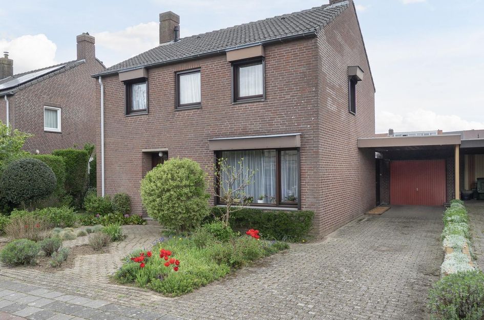 Burgemeester van de Loostraat 12