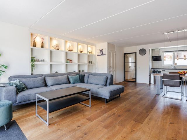De Boeier 10, Hoogeveen