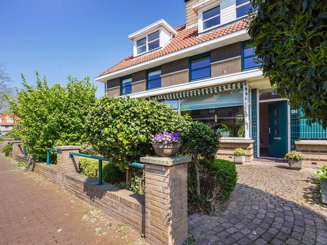 Luchtenburglaan 52, Den Haag
