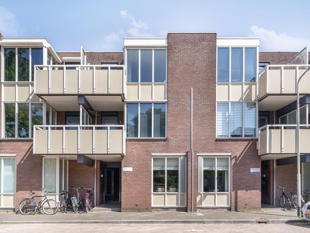 Uniestede 9, Roosendaal