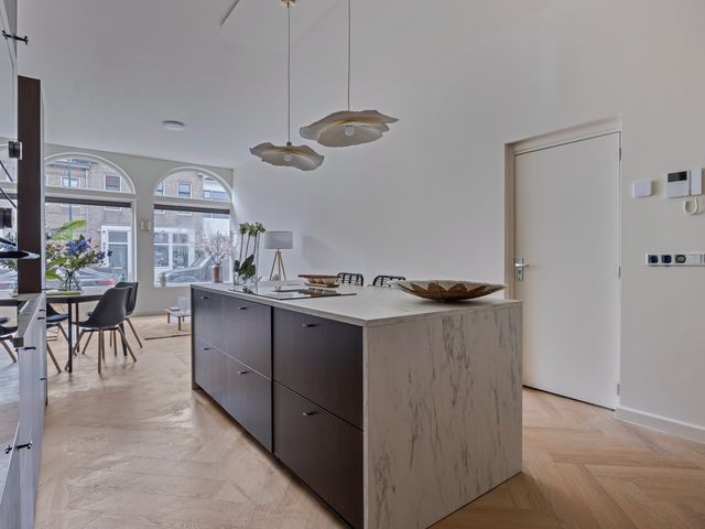 Deutzstraat 8, Oegstgeest