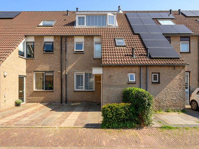 Pelikaanhof 61, Leidschendam
