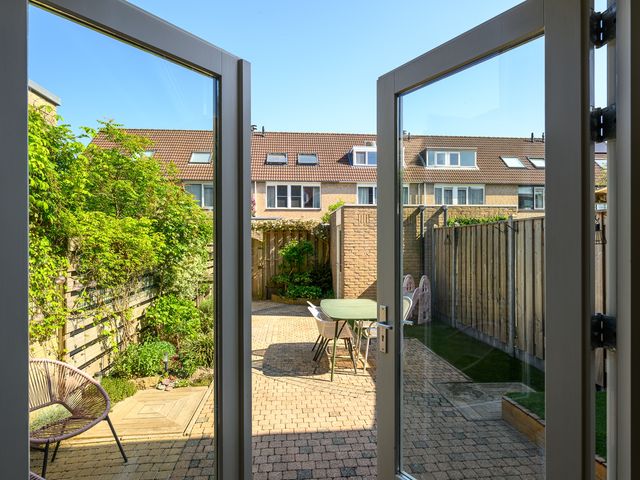 Pelikaanhof 61, Leidschendam