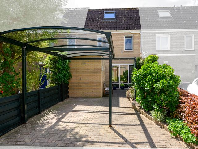 Doornenburg 73, Leidschendam