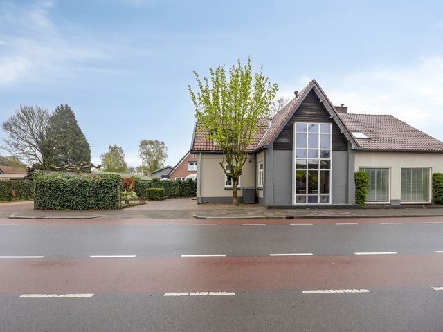 Hoofdweg 52, Loenen