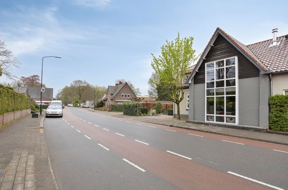Hoofdweg 52