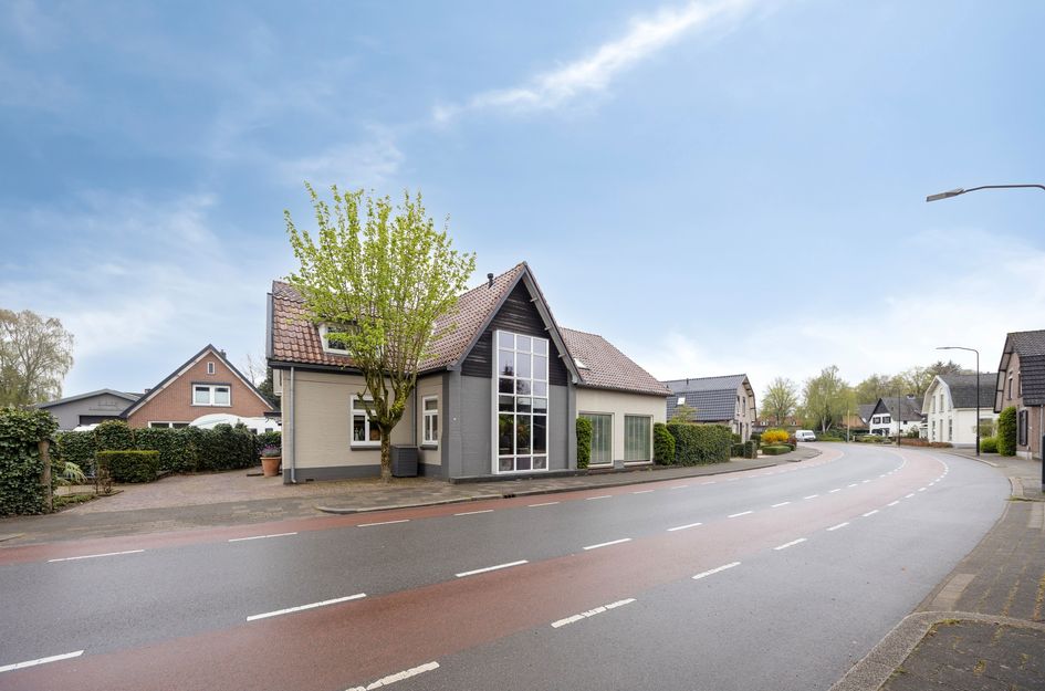 Hoofdweg 52