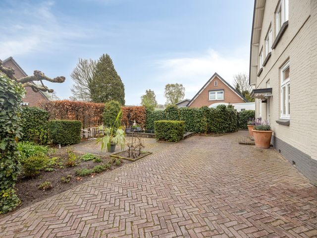 Hoofdweg 52, Loenen