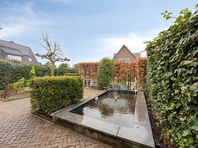 Hoofdweg 52, Loenen