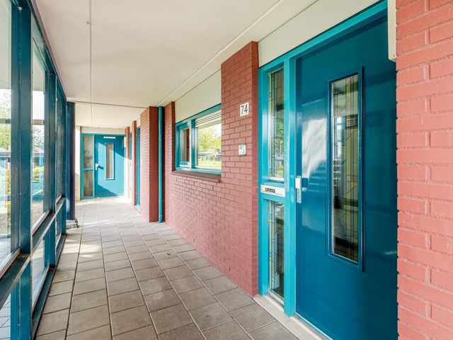 Het Spectrum 74, Dronten