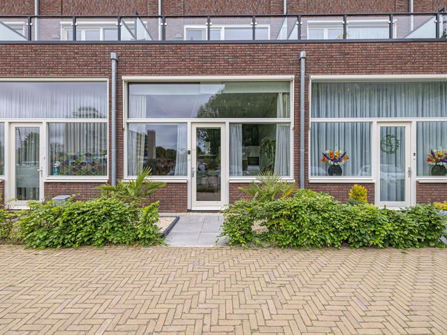 Smedingplein 7, Emmeloord