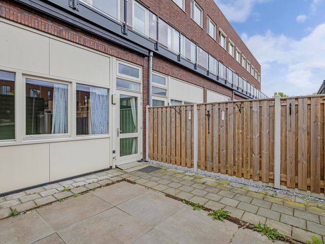 Smedingplein 7, Emmeloord