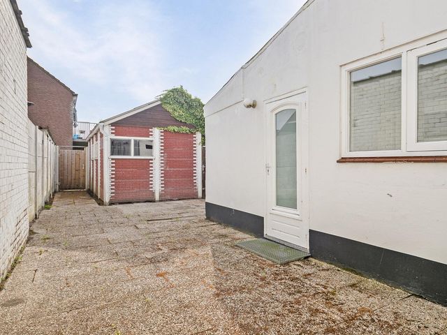 Grenulaan 33, Terneuzen