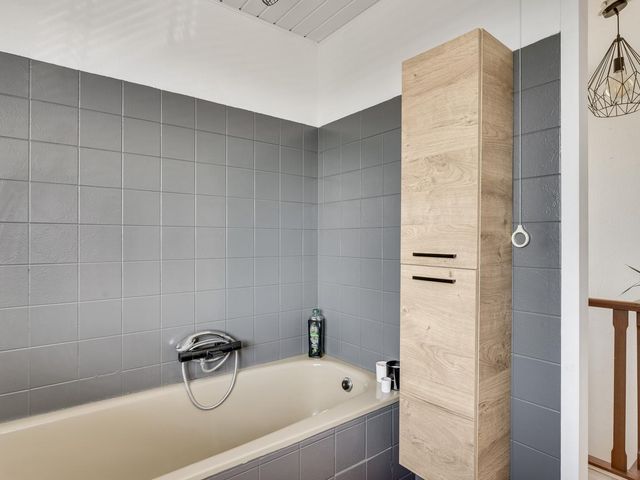 Azaleastraat 22, Nederweert