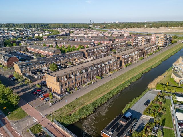 Osirispad 9, Almere