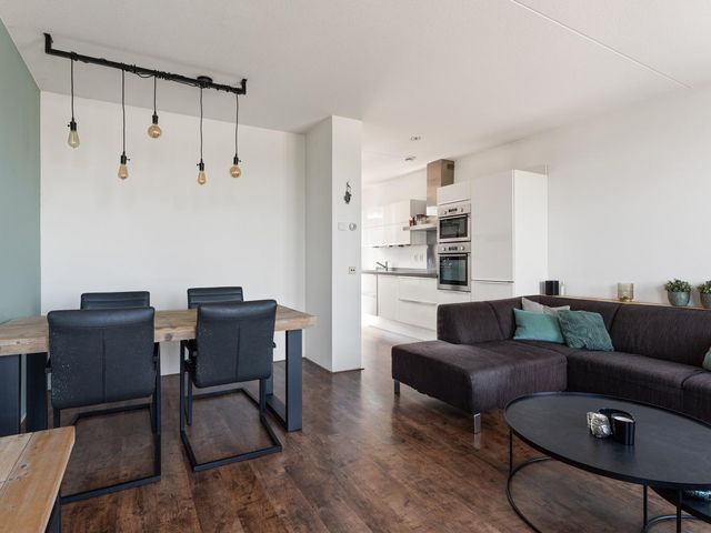 Osirispad 9, Almere