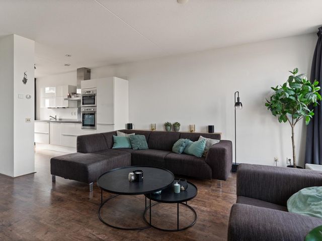 Osirispad 9, Almere