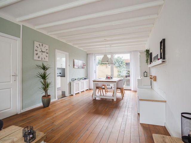 Jan van Riebeeckstraat 18, Rheden