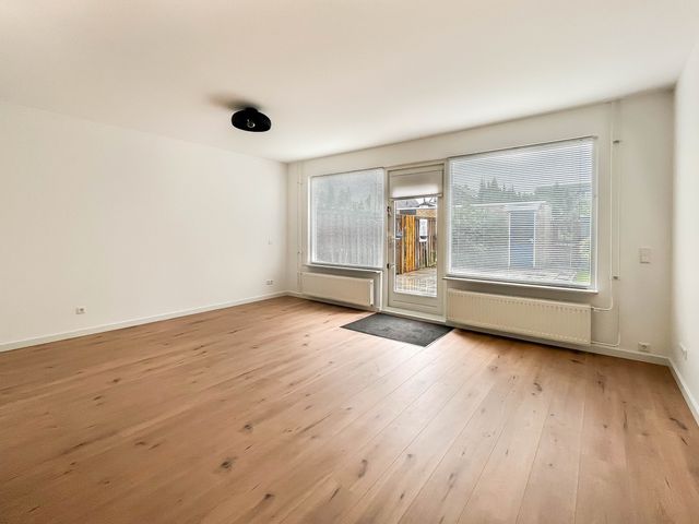 Hazenburglaan 103, Hoofddorp