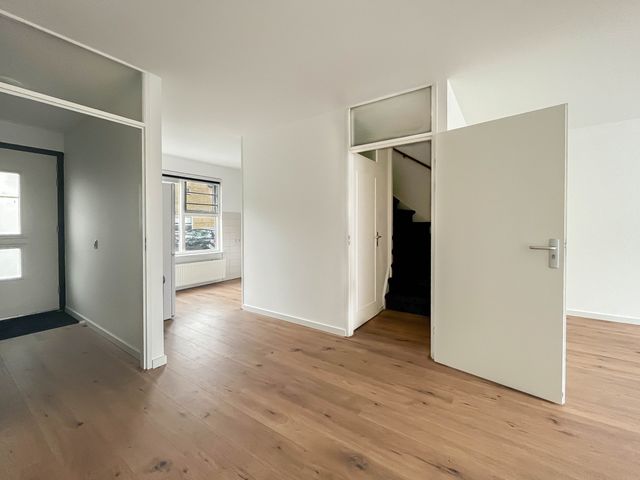 Hazenburglaan 103, Hoofddorp