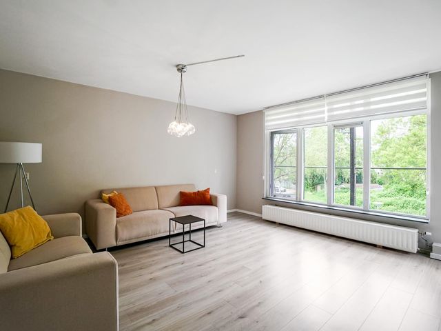 Bazeldijk 11, Rotterdam