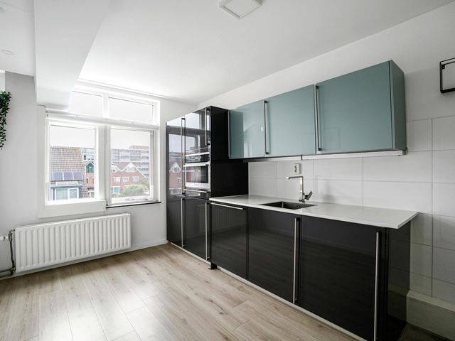 Bazeldijk 11, Rotterdam