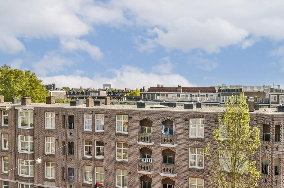 Admiraal De Ruijterweg 237 4