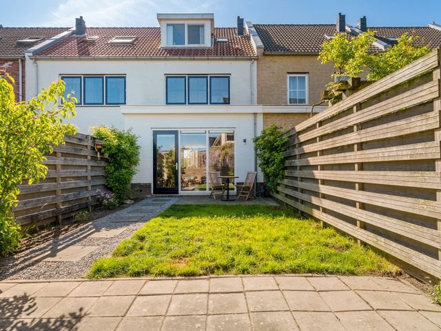 Hoge Weere 92, Zwaag
