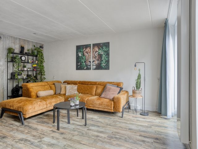 Dubbelmonde 47, Zevenbergen